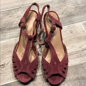 Faded red/burgundy peep toe Jeffery Campbell heel